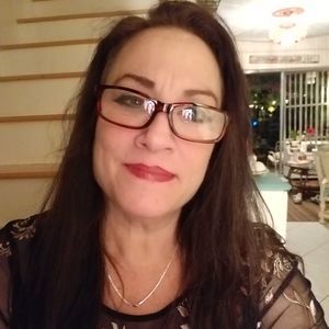 Meet your Posher, Debra